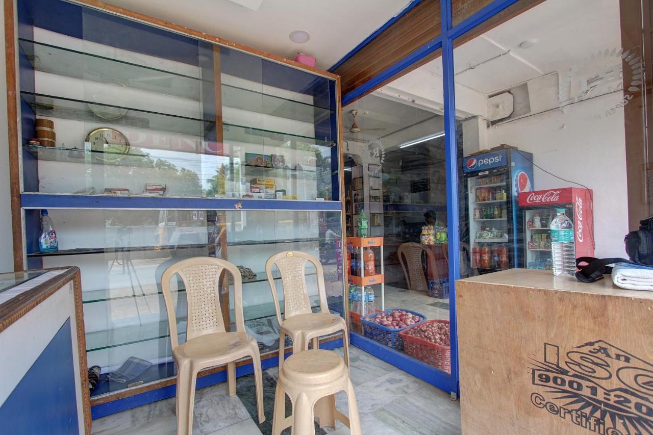 Oyo 38664 Rt Residency Hotel Golden Rock Buitenkant foto
