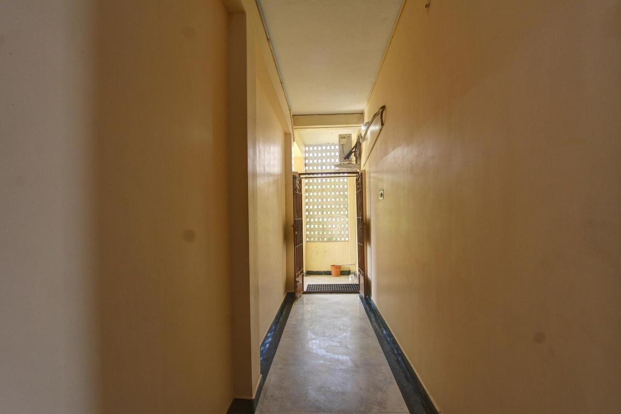 Oyo 38664 Rt Residency Hotel Golden Rock Buitenkant foto