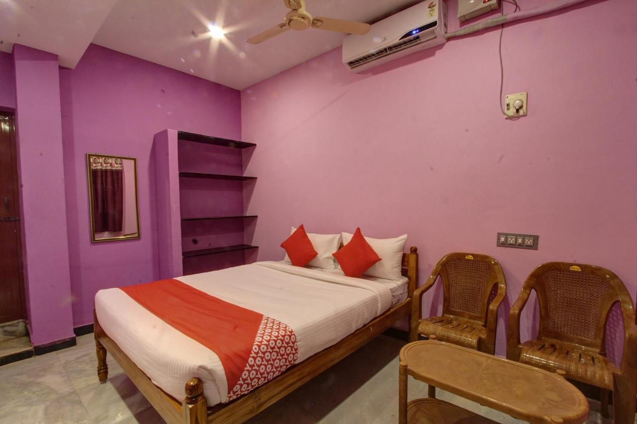 Oyo 38664 Rt Residency Hotel Golden Rock Buitenkant foto
