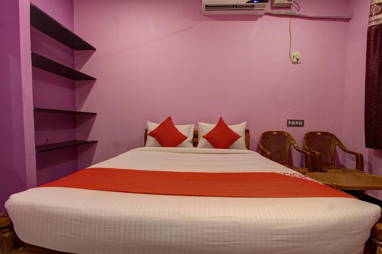 Oyo 38664 Rt Residency Hotel Golden Rock Buitenkant foto